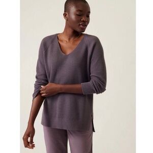 ATHLETA Hanover Refined V-Neck Sweater Dusk Violet Size Small